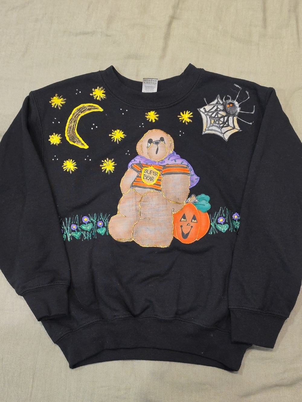 Gildan Halloween Graphic Sweatshirt Black & Orange Small